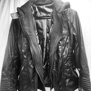 Motorcycle jacket vegan leather womens small removable hood and zipper layer